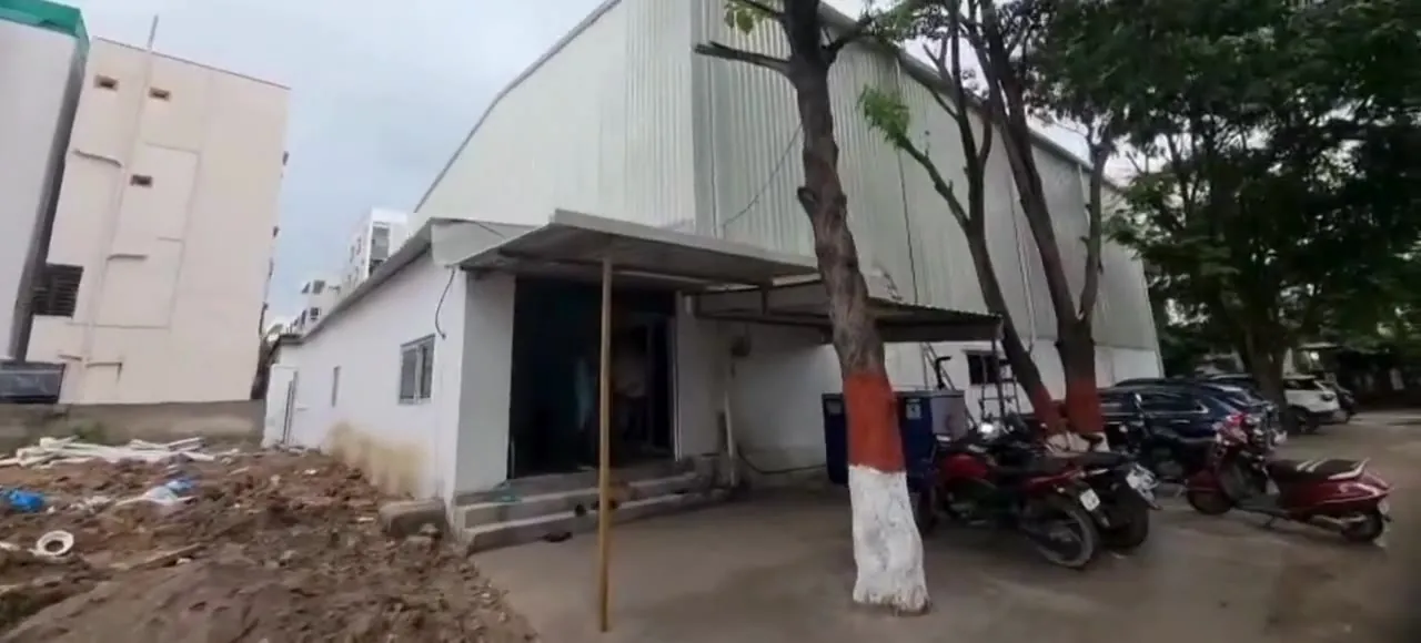 Steel sports shed housing 3 indoor badminton courts built by Kelysports in Hyderabad
